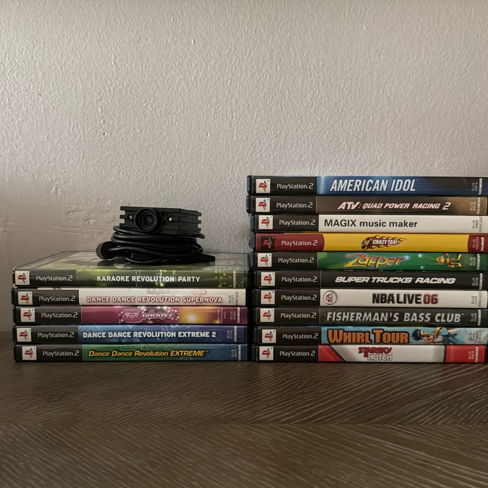 SONY PlayStation 2 game bundle and Eye Toy
